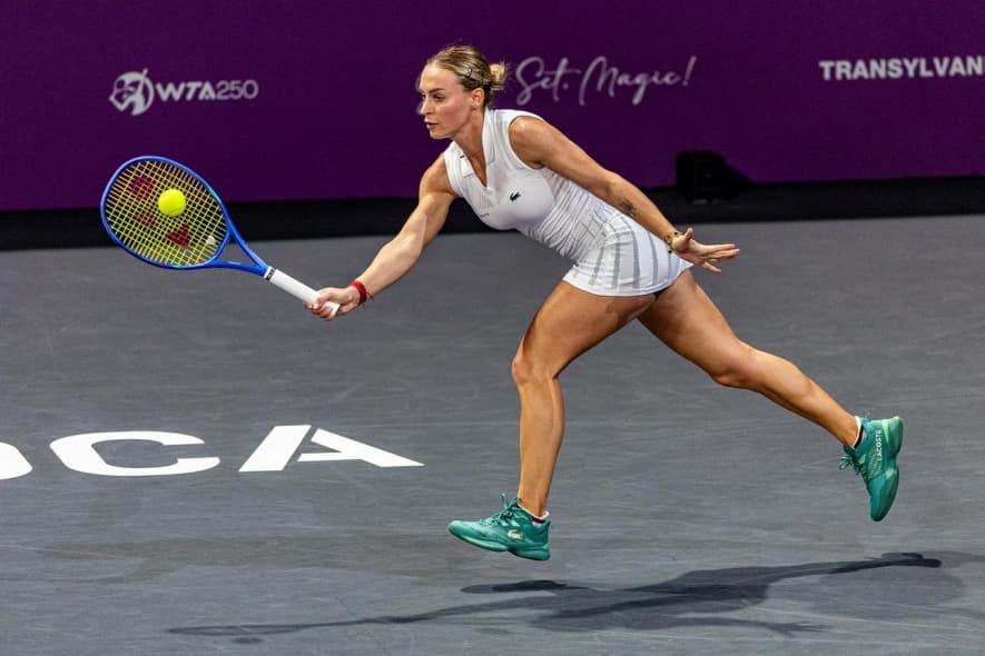5 to go: Ana Bogdan devine brand ambassador Lemonvita