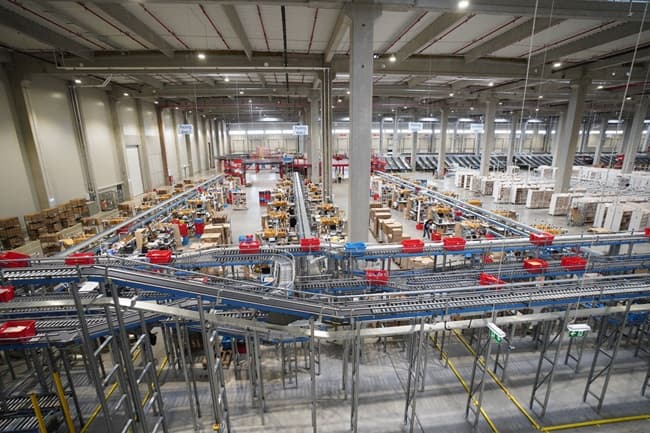 eMAG: 5 tendințe cheie din ecommerce care vor îmbunătăți experiența clienților în 2025